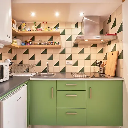 Meet | Your In | Centre Lägenhet *